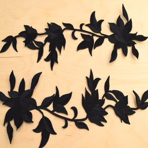 2 Black Lilly Flower Patch
