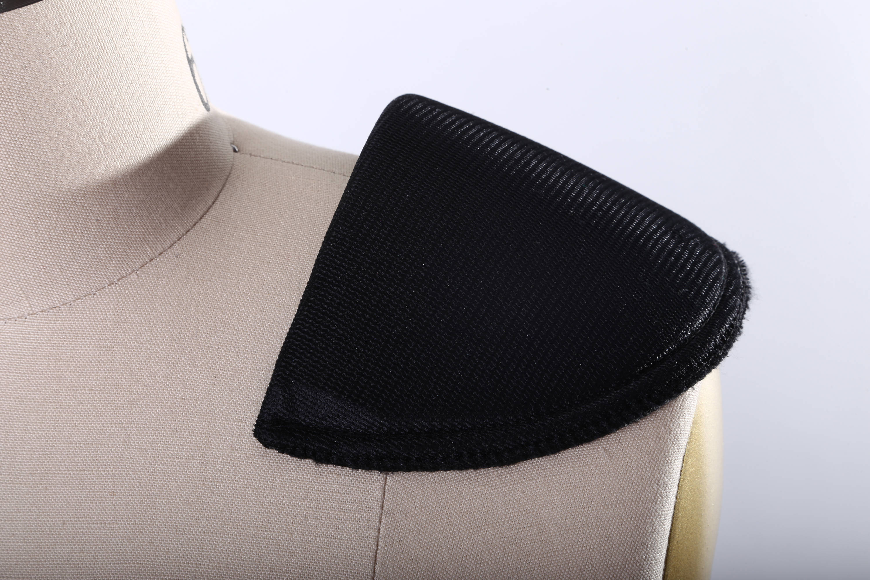 Shoulder Pads Pair of High Quality Fashion Shoulder Pads 1.5 or 3/4 1/2  Nude Black or White White Foam Shoulder Pads Black Shoulder Pads -   Canada