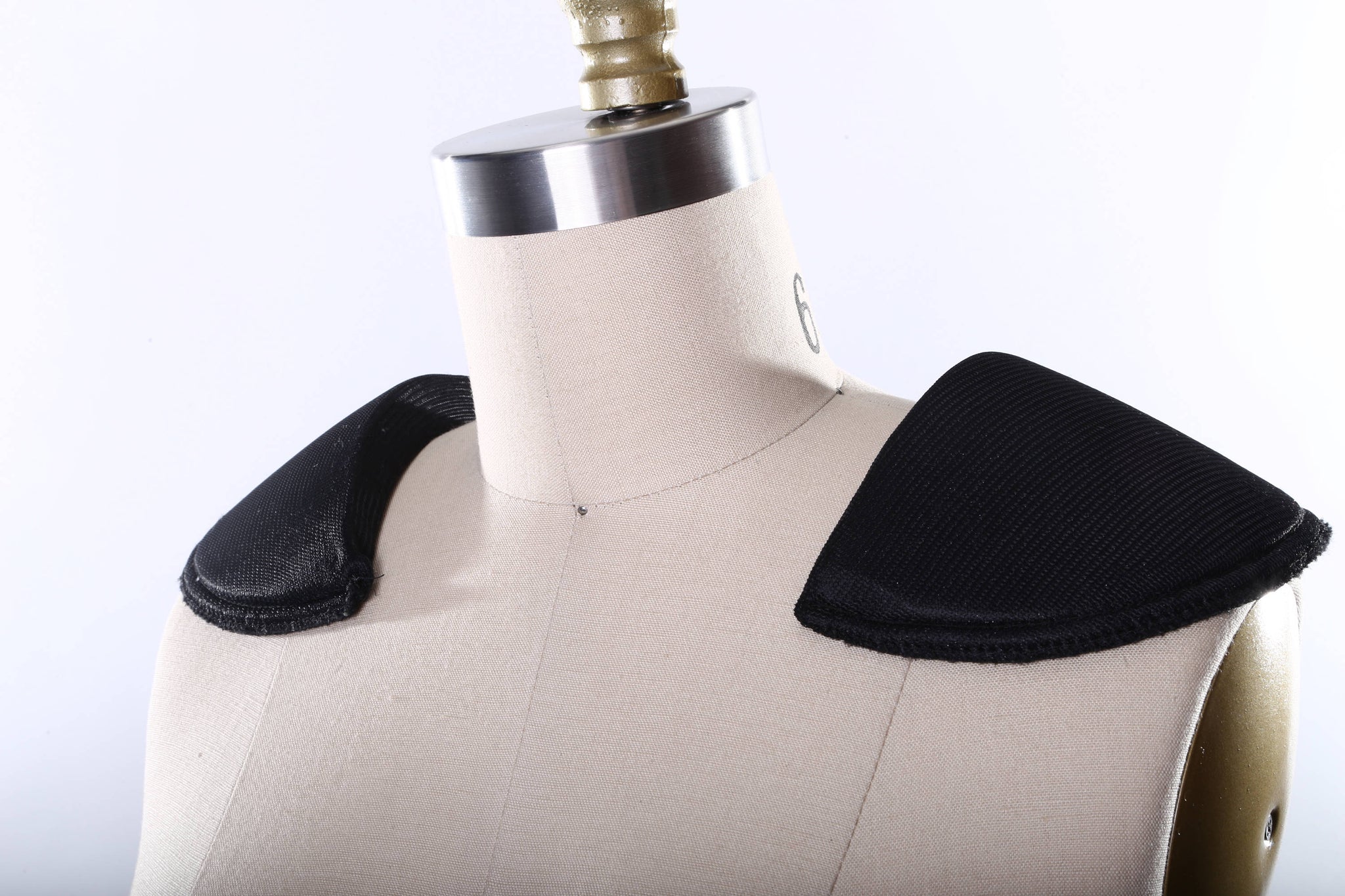 1 Pair High Quality Fashion Foam Shoulder Pads (4 Sizes)