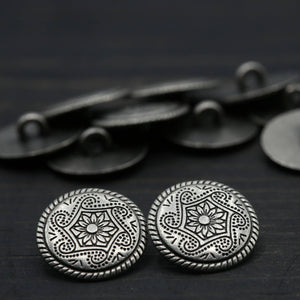 4 Flower Design Vintage Gunmetal Button