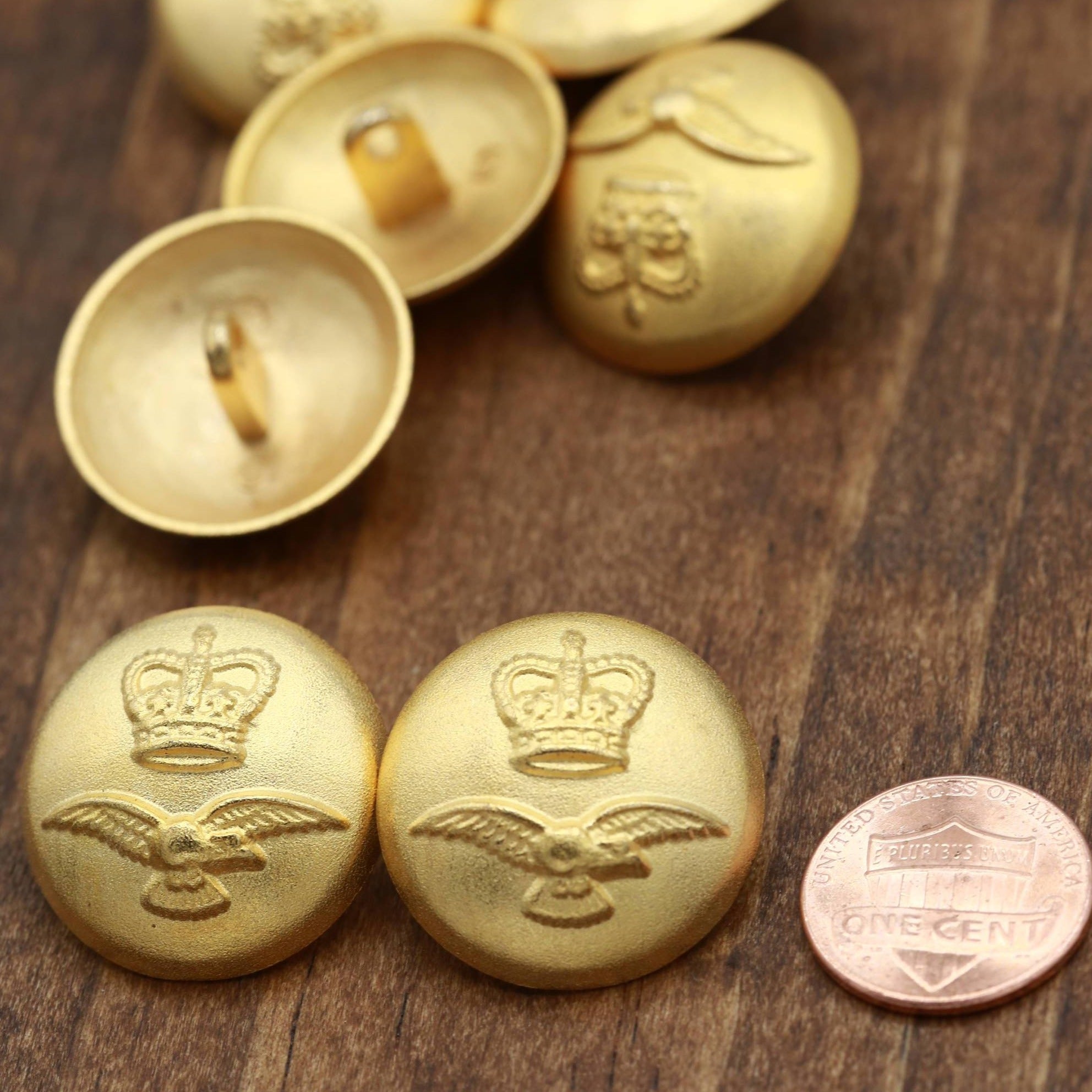 4 Gold Crown And Wing Design Metal Button