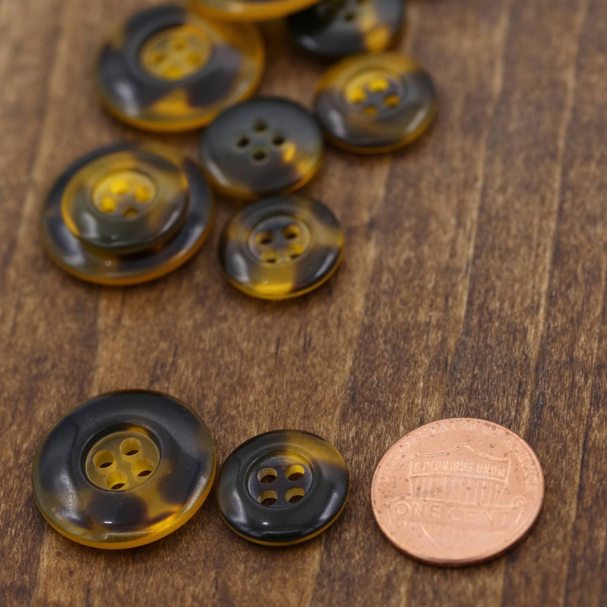 12 Cheetah Plastic Button