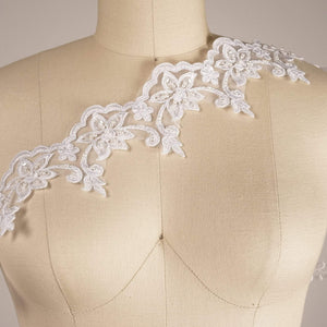 1 Yard White or Ivory Hawaiian Flower Style Bridal Lace Trim