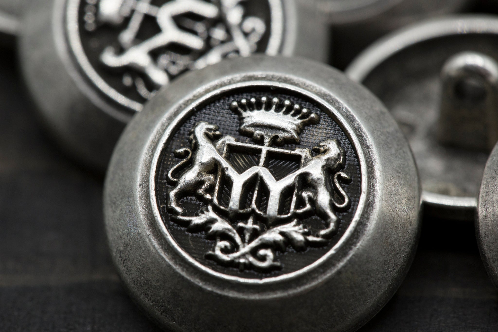 4 Silver Regal Crown Present Metal Button