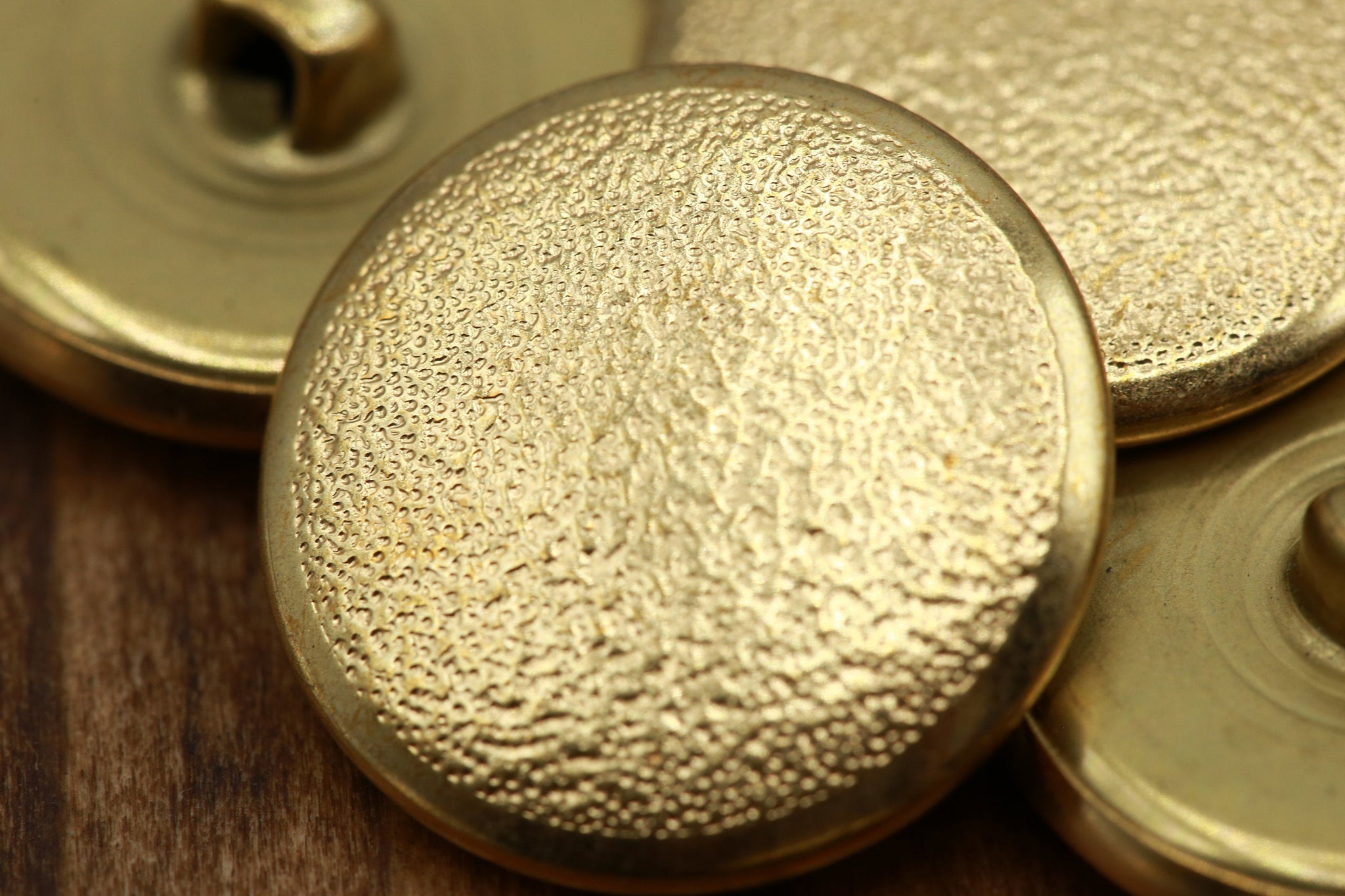 4 Gold Spray Paint Effect Metal Button