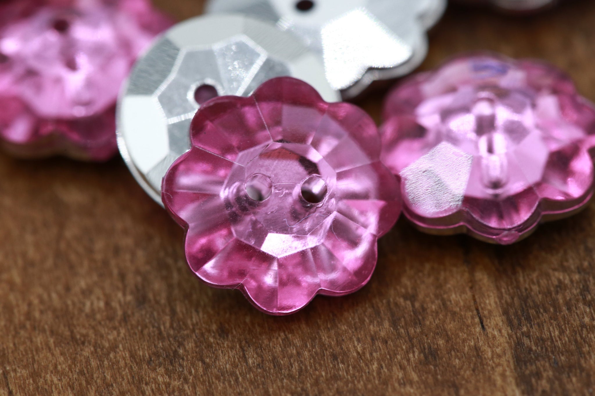 Pink Flower Acrylic Button: 12 Pieces