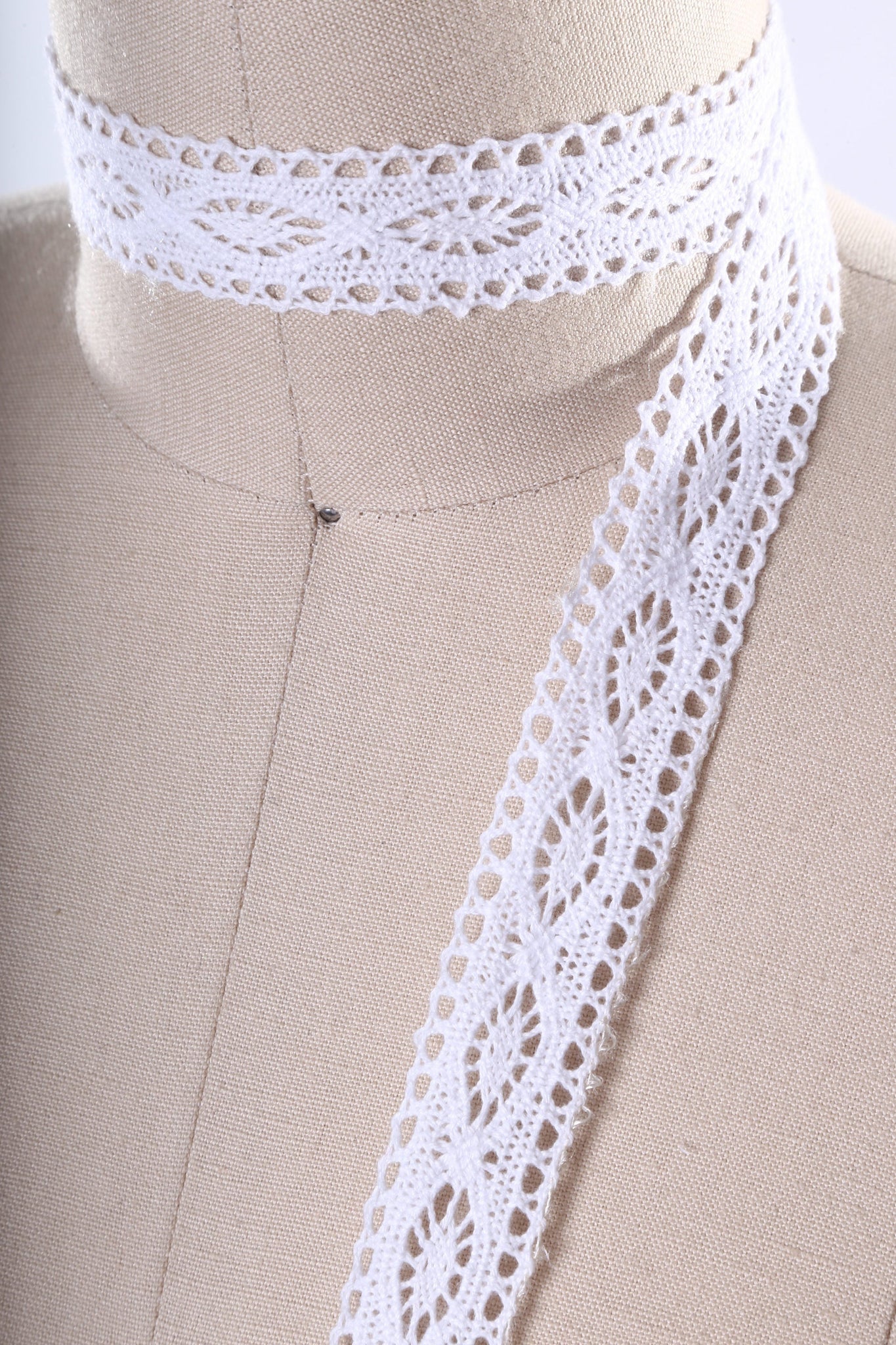 2 Yards 1" White Crotchet Cluny Bobbin Geometric Pattern Lace Trim