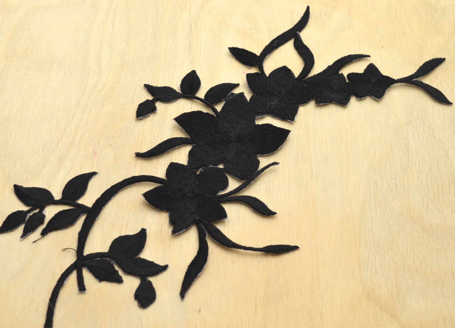 2 Eleglant Black Embroidery Flower Patch/ Applique